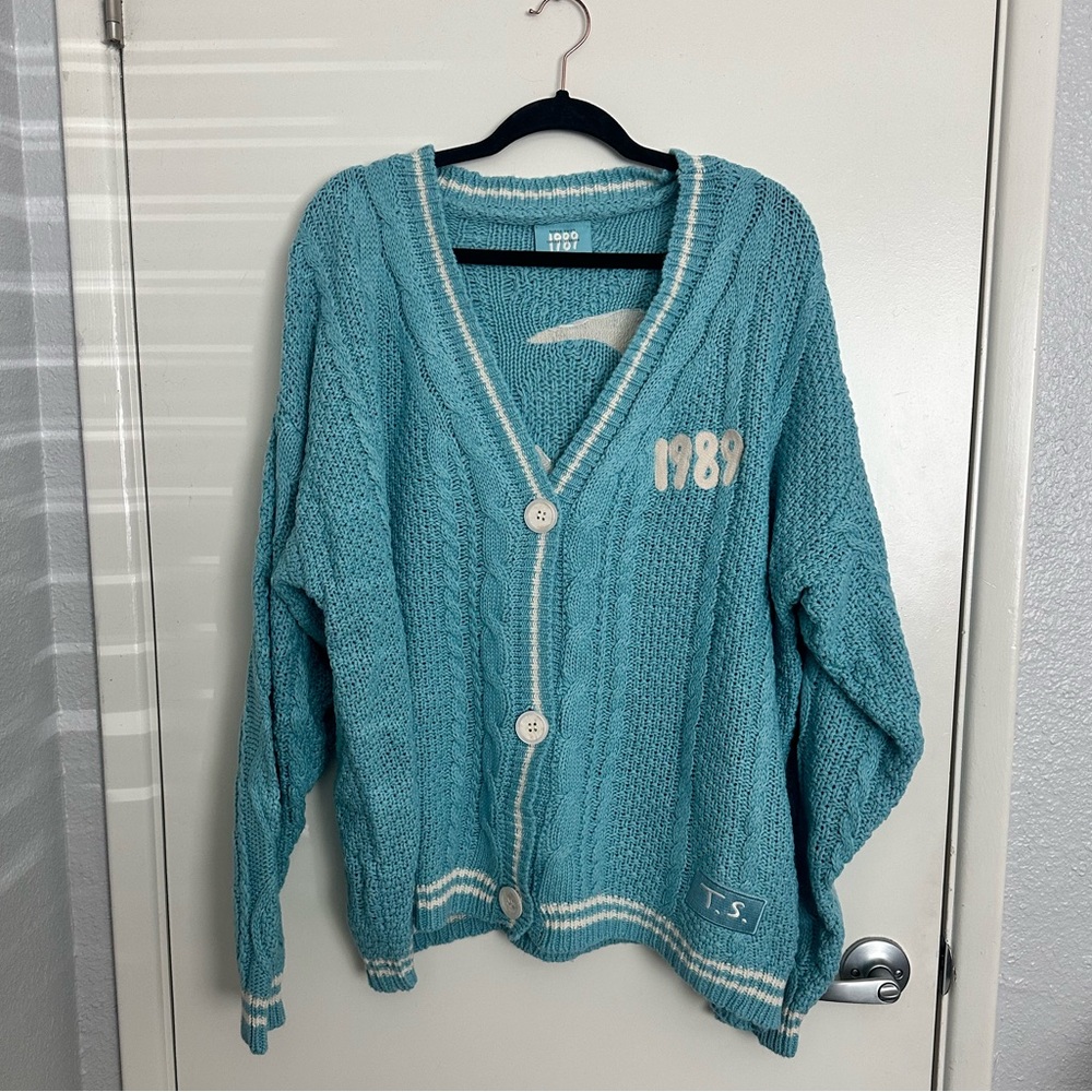 Taylor Swift 1989 TV Cardigan - 3X/4X